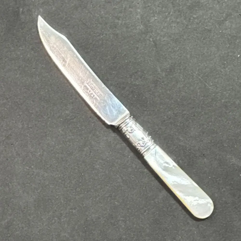 Six Mother Of Pearl and Sterling Silver Fruit Knives
